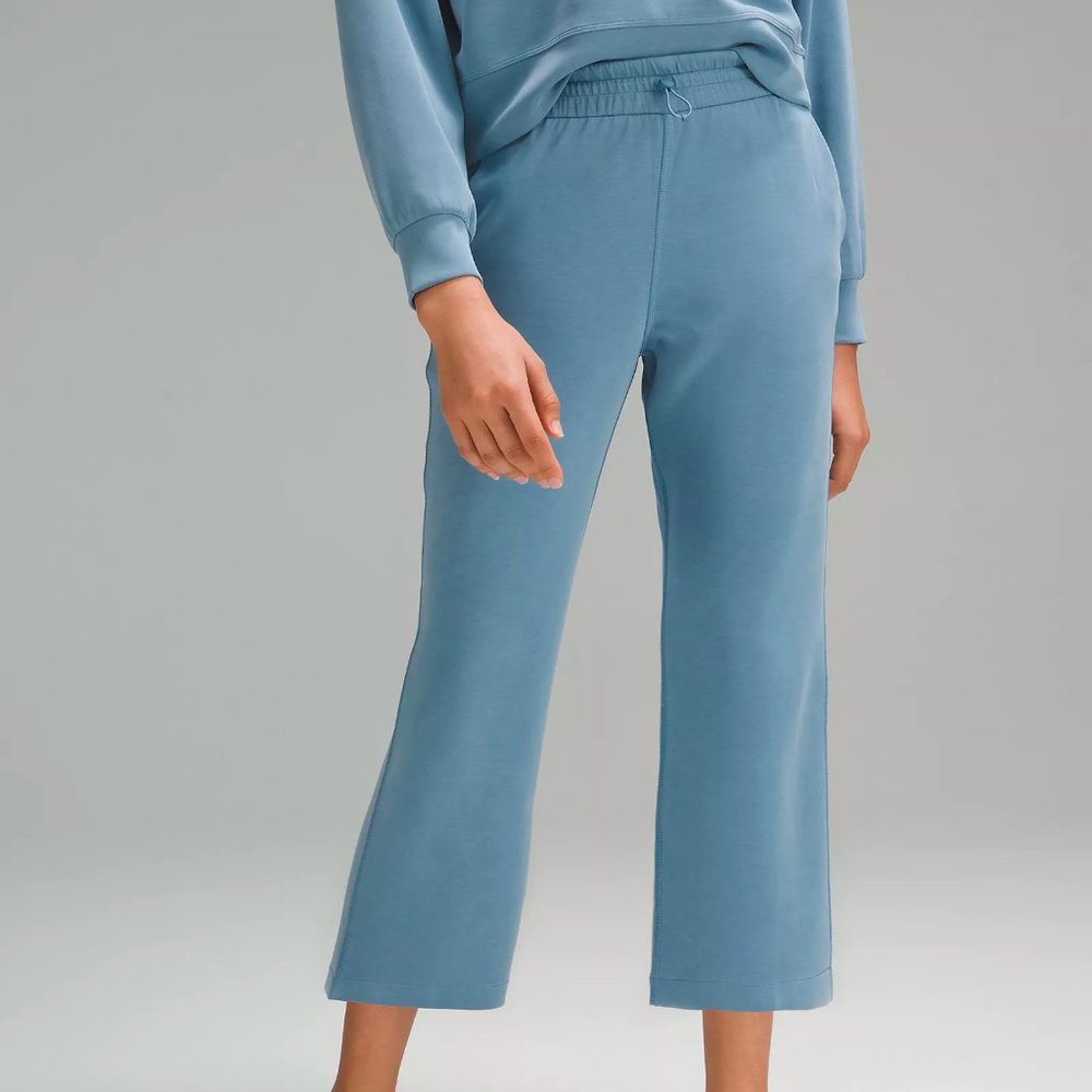 Lululemon Softstreme High-Rise Straight-Leg Cropped Pant Utility Blue Size 6